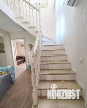 Дом 135м&sup2;, 2-этажный, участок 6 сот.  