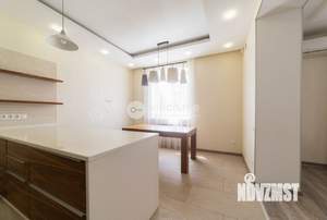 Дом 240м², 2-этажный, участок 6 сот.  