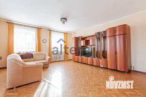 Дом 291м², 2-этажный, участок 11 сот.  