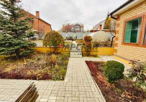 Дом 155м&sup2;, 2-этажный, участок 9 сот.  