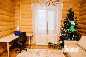 Дом 242м&sup2;, 3-этажный, участок 10 сот.  