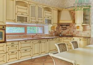 Дом 450м&sup2;, 3-этажный, участок 11 сот.  