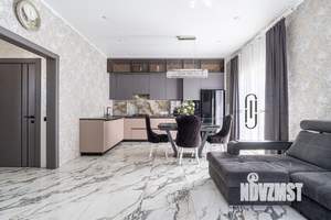 Коттедж 190м², 2-этажный, участок 4 сот.  