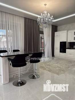 Коттедж 304м², 2-этажный, участок 8 сот.  