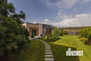 Дом 271м&sup2;, 2-этажный, участок 8 сот.  