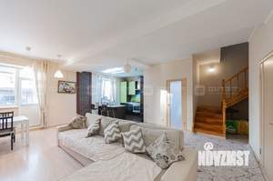 Дом 118м&sup2;, 2-этажный, участок 7 сот.  