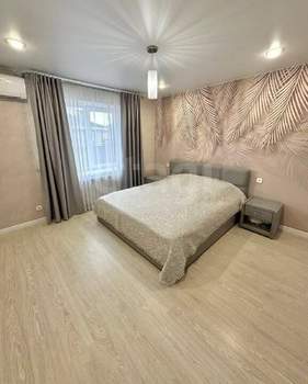 Дом 168м&sup2;, 2-этажный, участок 8 сот.  