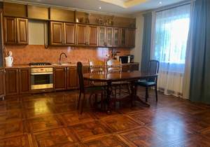 Дом 230м&sup2;, 2-этажный, участок 8 сот.  