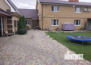 Таунхаус 230м&sup2;, 2-этажный, участок 7 сот.  