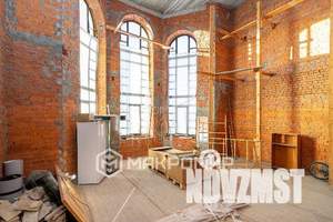 Дом 900м², 3-этажный, участок 16 сот.  