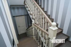 Дом 286м², 2-этажный, участок 15 сот.  