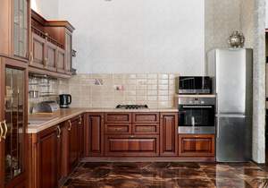 Дом 259м&sup2;, 2-этажный, участок 6 сот.  