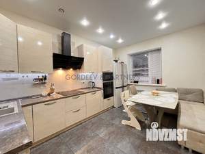 Дом 94м², 2-этажный, участок 4 сот.  