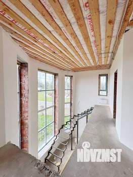 Коттедж 200м&sup2;, 2-этажный, участок 6 сот.  