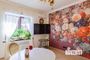 Дом 254м², 2-этажный, участок 7 сот.  