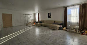 Дом 371м&sup2;, 3-этажный, участок 8 сот.  