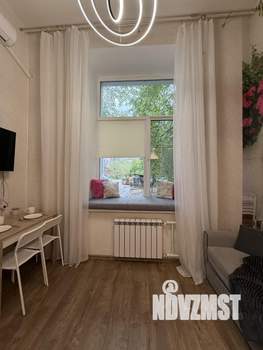 Студия квартира, посуточно, 18м2, 1/9 этаж