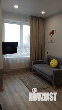 Студия квартира, посуточно, 34м2, 23/25 этаж