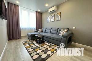 2-к квартира, посуточно, 58м2, 3/25 этаж