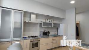 Студия квартира, посуточно, 42м2, 2/6 этаж