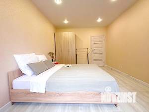 2-к квартира, посуточно, 57м2, 2/17 этаж