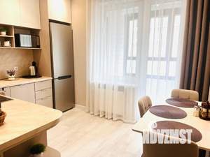 1-к квартира, посуточно, 37м2, 4/17 этаж