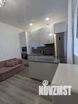 Студия квартира, посуточно, 25м2, 1/10 этаж