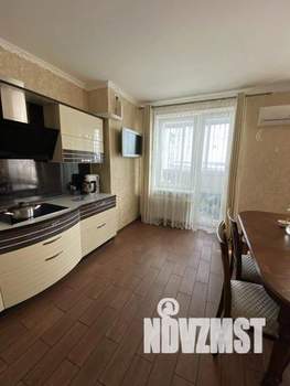 1-к квартира, посуточно, 79м2, 1/1 этаж