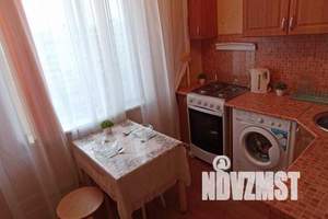 1-к квартира, посуточно, 34м2, 8/12 этаж