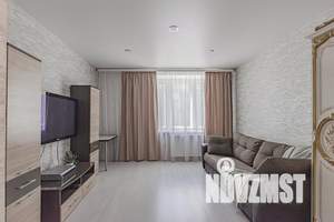 1-к квартира, посуточно, 40м2, 2/10 этаж