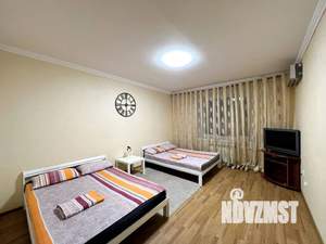 1-к квартира, посуточно, 49м2, 6/10 этаж