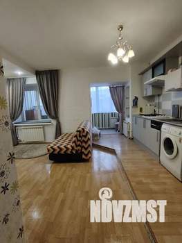 Студия квартира, посуточно, 34м2, 1/9 этаж