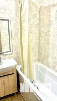 1-к квартира, посуточно, 49м2, 1/1 этаж