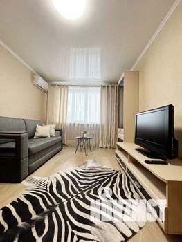 2-к квартира, посуточно, 60м2, 1/1 этаж