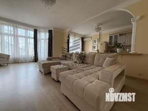 4-к квартира, на длительный срок, 160м2, 2/5 этаж