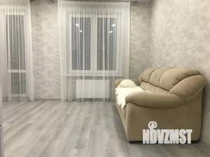 Студия квартира, посуточно, 30м2, 7/19 этаж