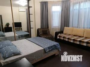 1-к квартира, посуточно, 54м2, 4/10 этаж