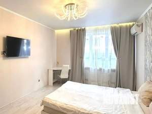 1-к квартира, посуточно, 38м2, 12/18 этаж