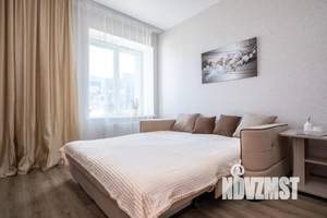 1-к квартира, посуточно, 37м2, 8/10 этаж