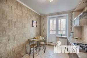 1-к квартира, посуточно, 38м2, 7/10 этаж