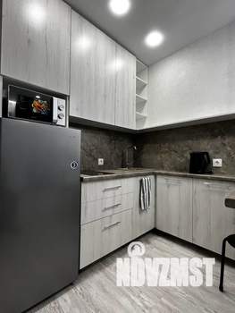 Студия квартира, посуточно, 28м2, 5/10 этаж