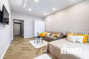 1-к квартира, посуточно, 49м2, 1/1 этаж