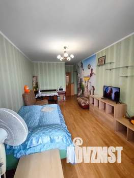 Студия квартира, посуточно, 42м2, 7/10 этаж