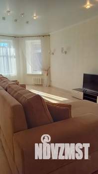 Студия квартира, посуточно, 42м2, 7/9 этаж