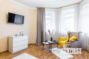 1-к квартира, посуточно, 52м2, 1/1 этаж