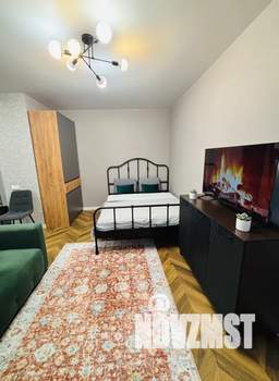 Студия квартира, посуточно, 33м2, 4/10 этаж