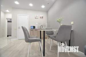 Студия квартира, посуточно, 38м2, 3/25 этаж