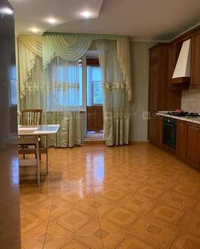 3-к квартира, на длительный срок, 118м2, 3/9 этаж