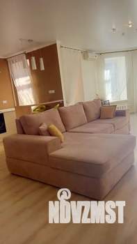 Студия квартира, посуточно, 42м2, 7/9 этаж