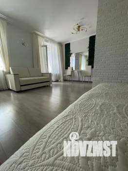 Студия квартира, посуточно, 37м2, 18/21 этаж